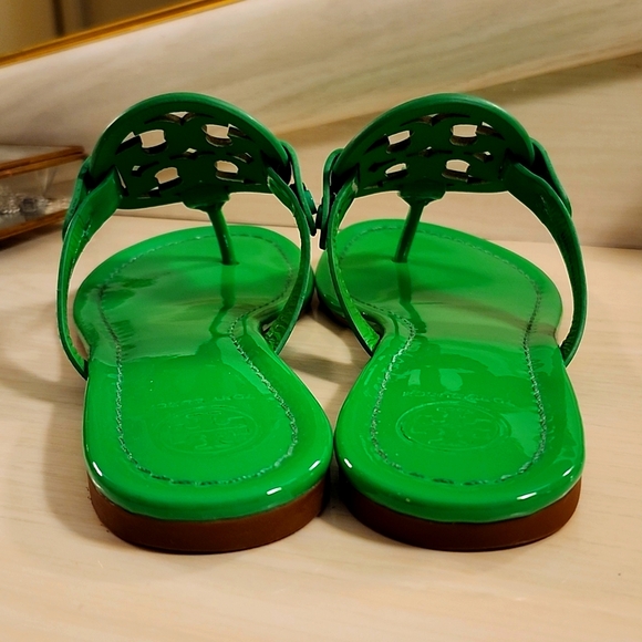 ●RARE●💚 Fluorescent Millers in Green by Tory Burch - Picture 5 of 8